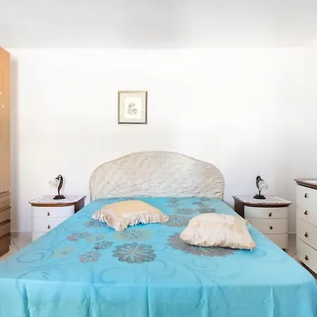 Mara Villa Specchiolla